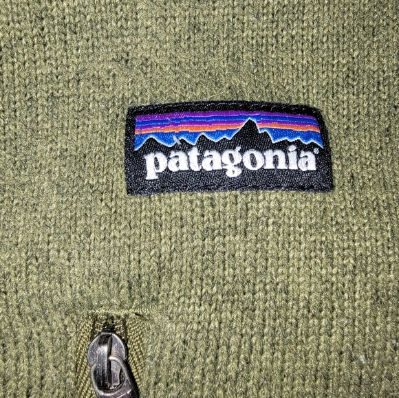 Patagonia Green Quarter Zip Up Sweater with Earthy Appeal - Picture 2 of 8